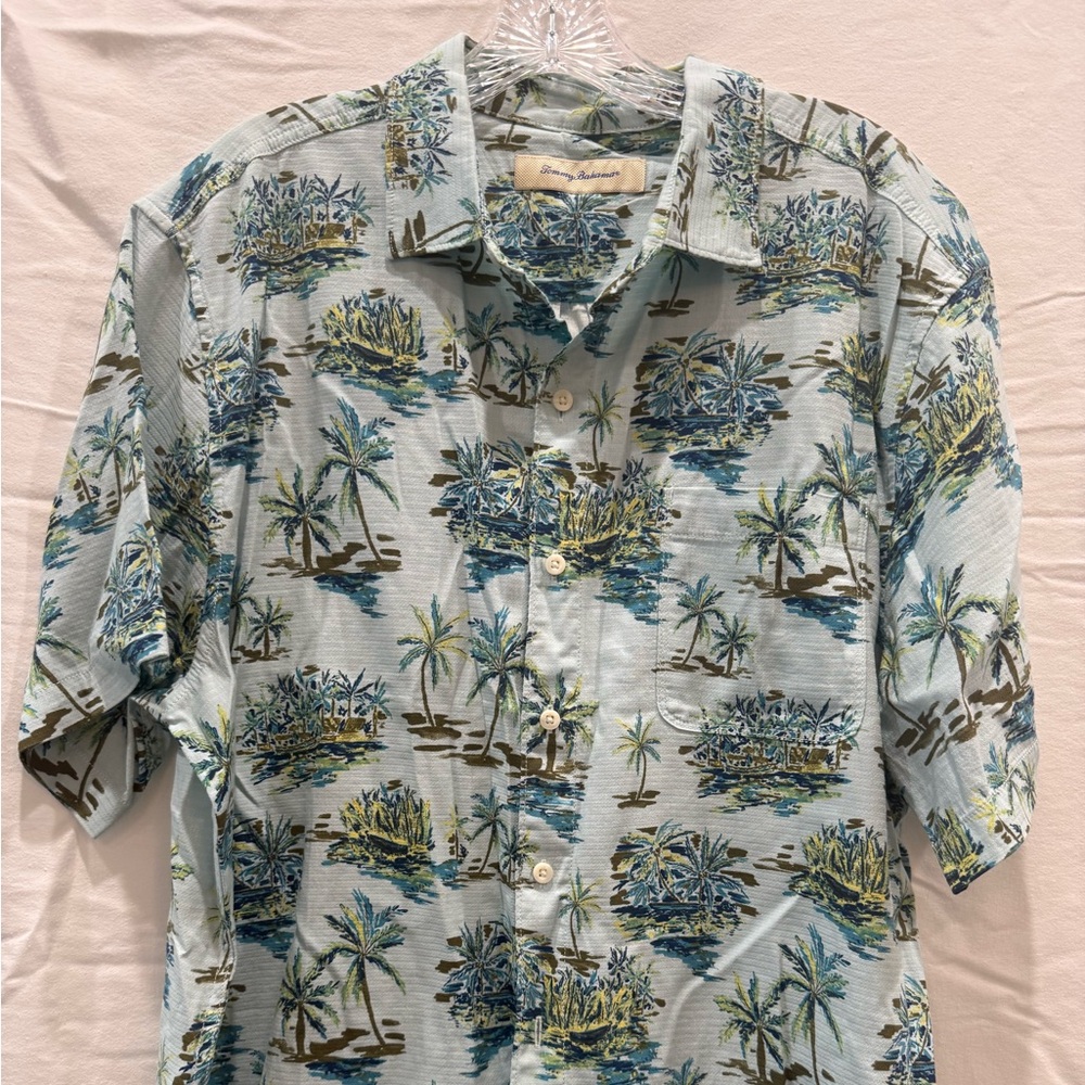 Tommy Bahama Men’s Light Blue Palm Print Shirt